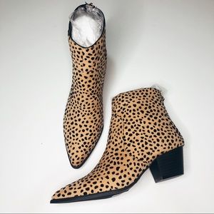 NEW In Box Qupid Leopard Pointy Toe Booties Size 6